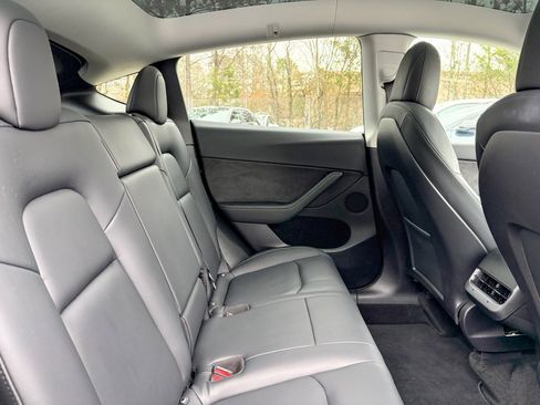 Used 2022 Tesla Model Y Performance image 22