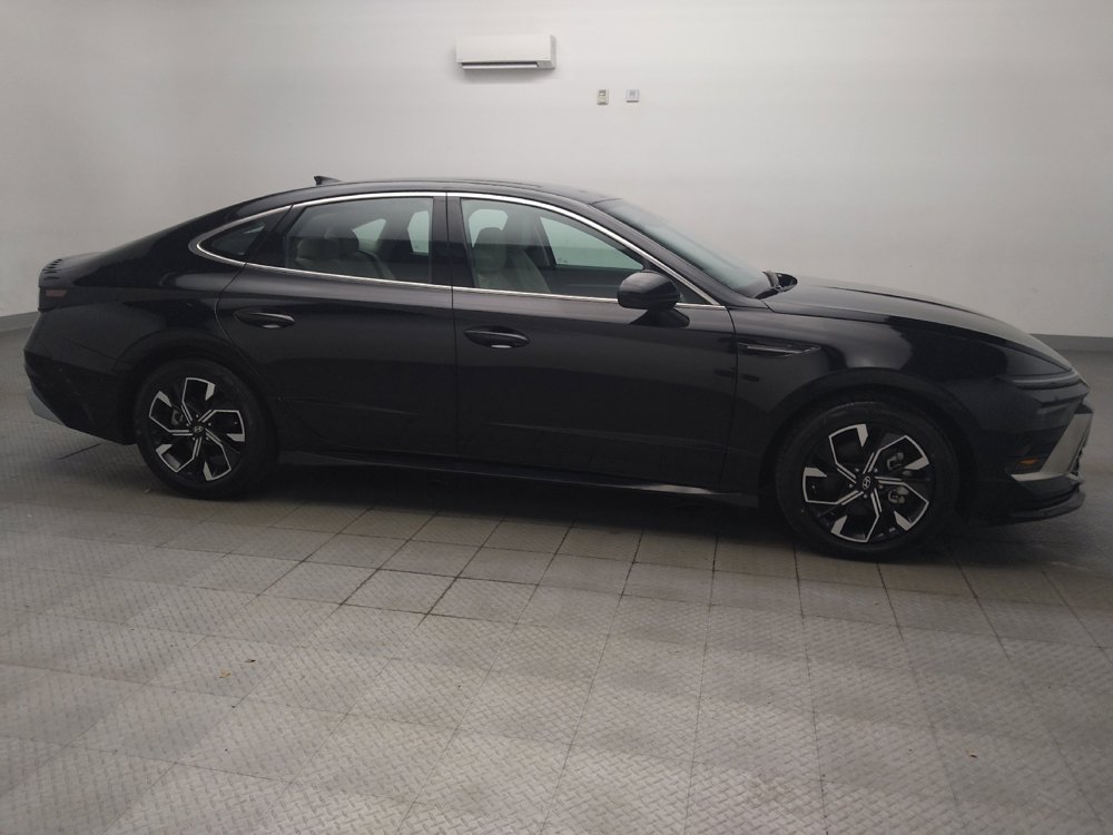 Used 2025 Hyundai Sonata SEL FWD image 11