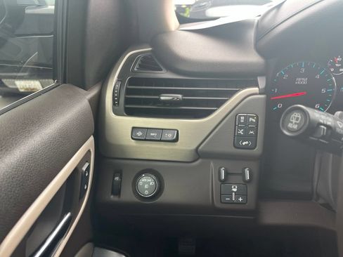 Used 2020 GMC Yukon XL Denali w/ Denali Premium Package RWD image 18