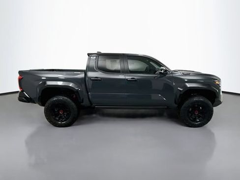 Used 2025 Toyota Tacoma TRD Pro AWD/4WD image 8