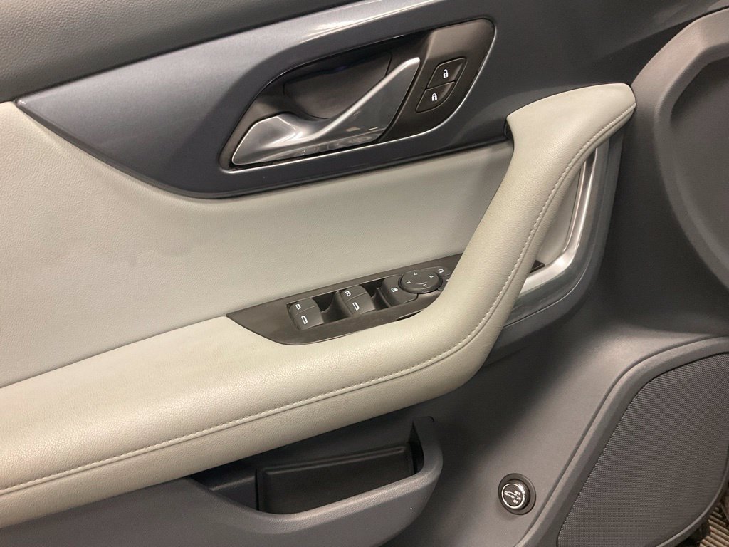 Used 2019 Chevrolet Blazer LT FWD image 12