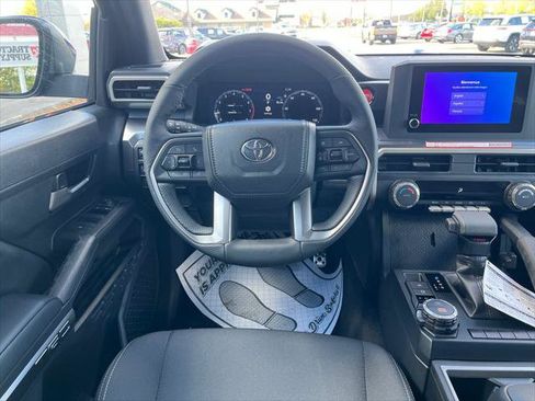 Certified 2025 Toyota Tacoma TRD Sport AWD/4WD image 14