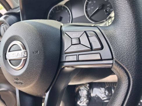 Used 2024 Nissan Kicks S FWD image 11