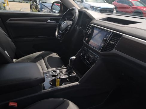 Used 2019 Volkswagen Atlas SEL R-Line AWD/4WD image 8