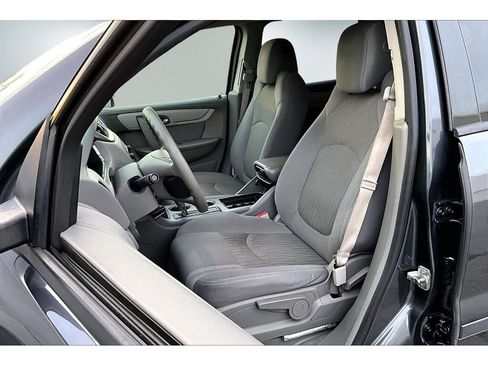 Used 2013 Chevrolet Traverse LS image 20