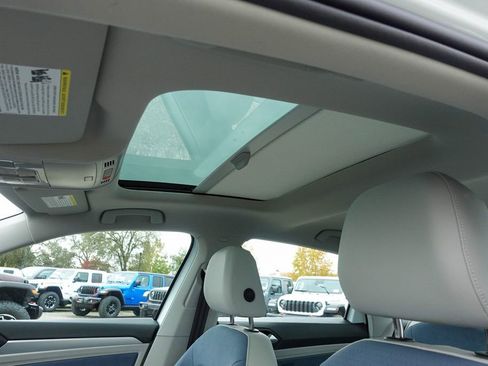 New 2026 Volkswagen Jetta SE image 22