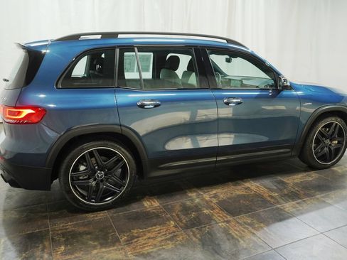Used 2023 Mercedes-Benz GLB 35 AMG 4MATIC image 4