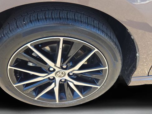 Used 2024 Toyota Camry SE image 32