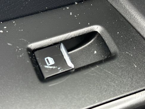 Used 2022 Ford F150 XLT w/ Equipment Group 302A High image 31