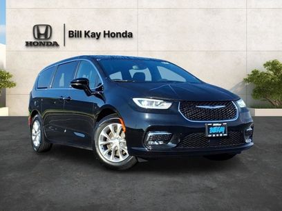 Used 2026 Chrysler Pacifica Limited