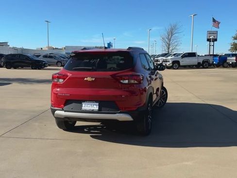 New 2026 Chevrolet TrailBlazer LT w/ Convenience Package FWD image 8