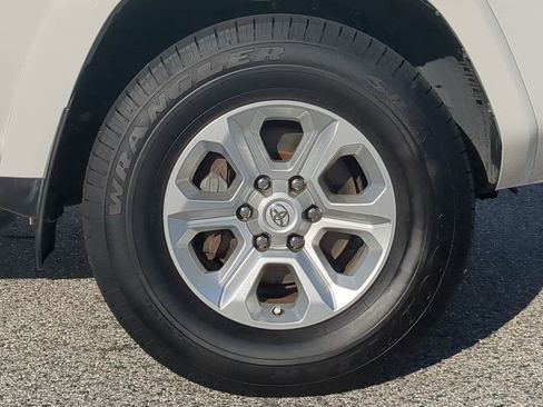 Used 2019 Toyota 4Runner SR5 image 11