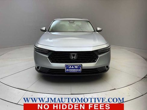 Used 2023 Honda Accord EX image 8