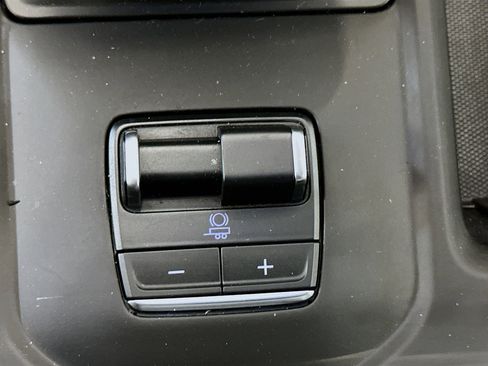 Used 2025 GMC Sierra 1500 AT4 image 26