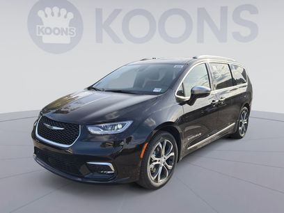 New 2026 Chrysler Pacifica Pinnacle