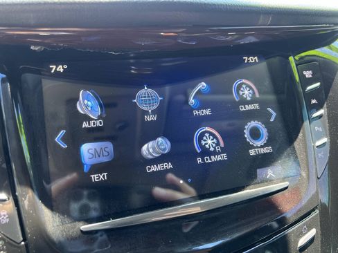 Used 2020 Cadillac Escalade ESV Luxury RWD image 2