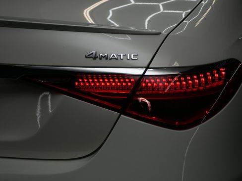 Used 2022 Mercedes-Benz S 580 4MATIC Sedan image 12