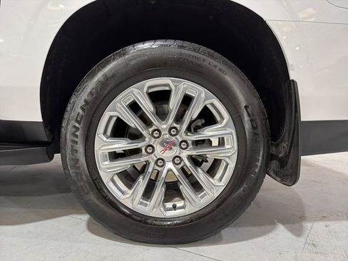 Used 2024 GMC Yukon XL SLT image 43