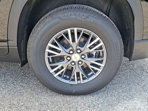 New 2025 Chevrolet Traverse LT image 8