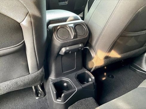 Used 2019 Jeep Wrangler Unlimited Sport S image 10