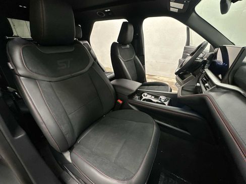 New 2026 Ford Explorer ST w/ Sun And Sound Package image 23