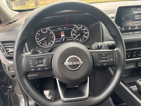 Used 2023 Nissan Rogue S image 21