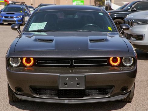 Used 2017 Dodge Challenger SXT RWD image 3