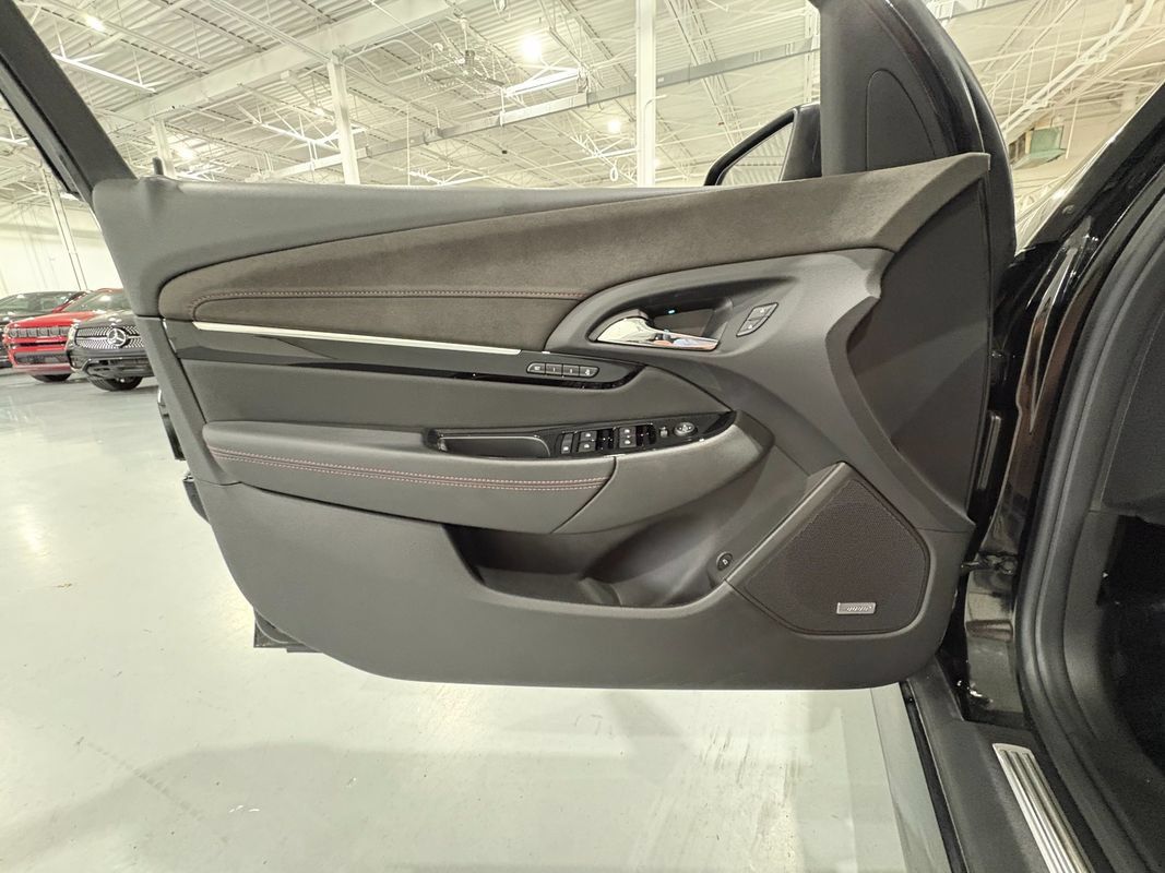 Used 2017 Chevrolet SS RWD image 40