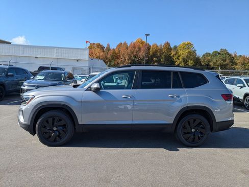 New 2026 Volkswagen Atlas SE image 6