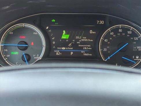 Used 2024 Toyota Venza XLE AWD/4WD image 9