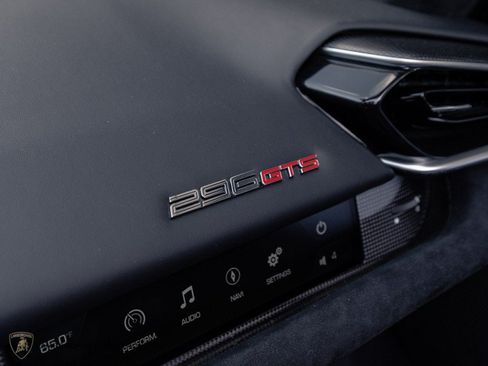 Used 2023 Ferrari 296 GTS RWD image 27