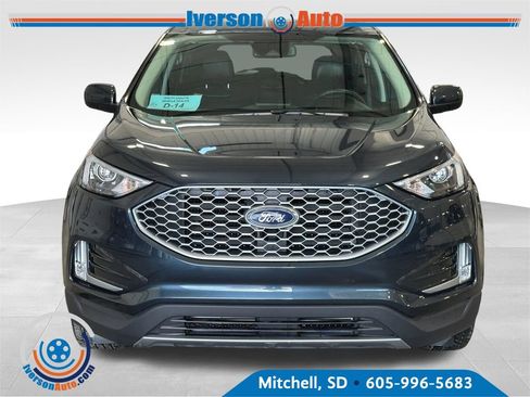 Used 2024 Ford Edge SEL w/ Convenience Package AWD/4WD image 3