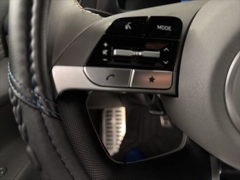 Certified 2025 Hyundai Elantra Sport image 19