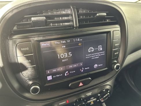 Used 2022 Kia Soul LX w/ Technology Package FWD image 16