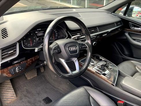 Used 2017 Audi Q7 3.0T Premium image 14