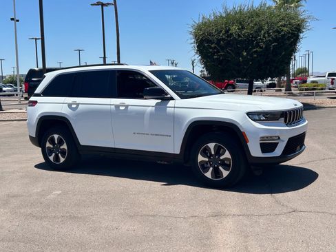 Used 2024 Jeep Grand Cherokee Limited 4xe AWD/4WD image 7