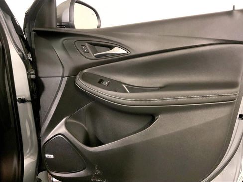 Used 2024 Buick Encore GX Avenir w/ Avenir Technology Package image 25