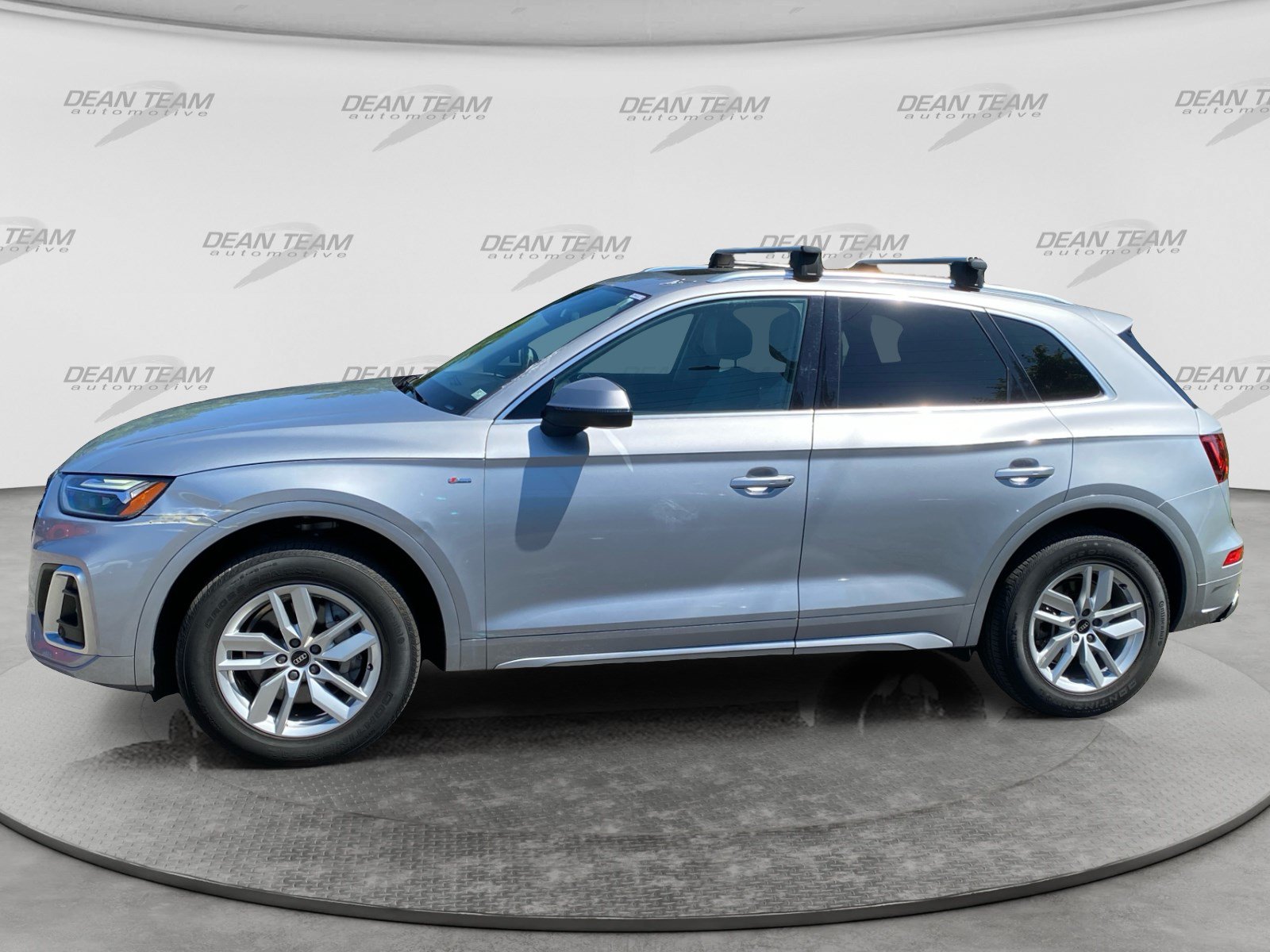 Used 2022 Audi Q5 2.0T Premium w/ Convenience Package AWD/4WD image 4