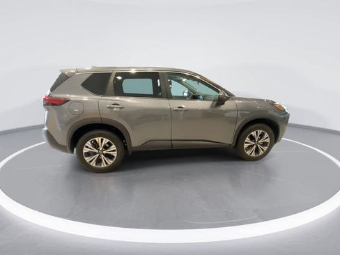 Used 2022 Nissan Rogue SV image 9