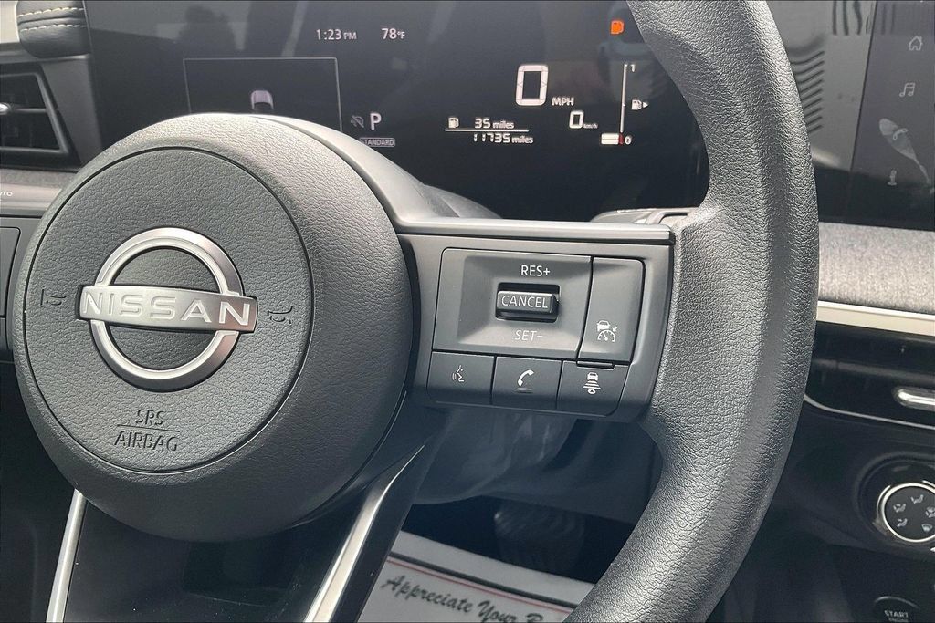 Used 2025 Nissan Kicks SV w/ SV Premium Package FWD image 19