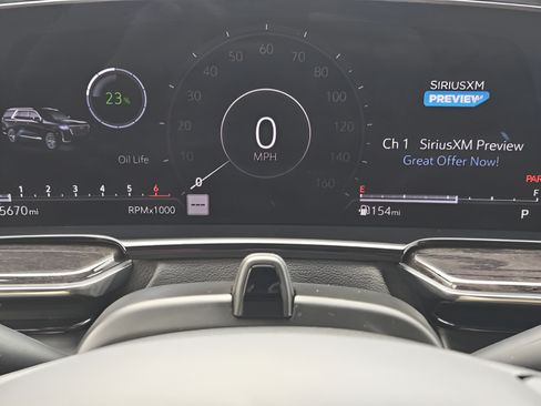 Used 2022 Cadillac Escalade Premium Luxury RWD image 8