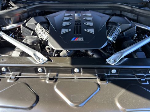 Certified 2025 BMW X5 M60i w/ Executive Package image 36