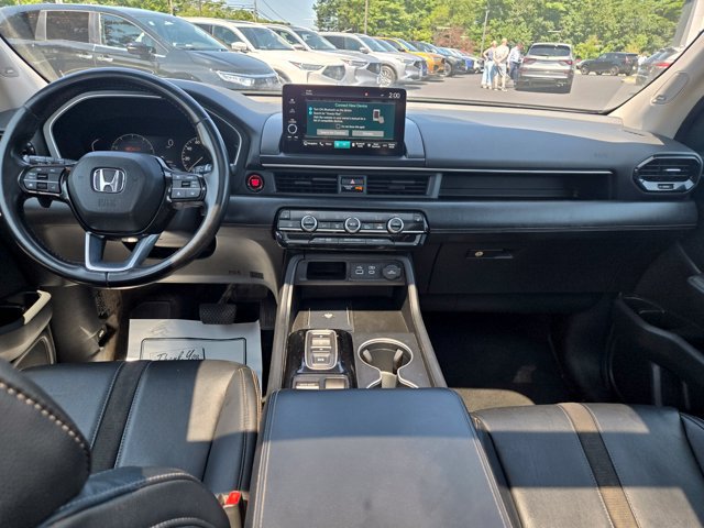 Used 2023 Honda Pilot Touring image 18
