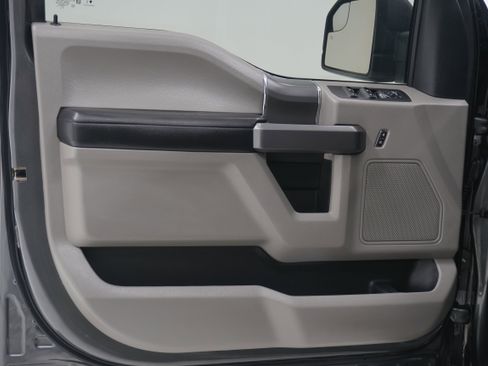 Used 2020 Ford F150 XLT w/ Equipment Group 302A Luxury image 14