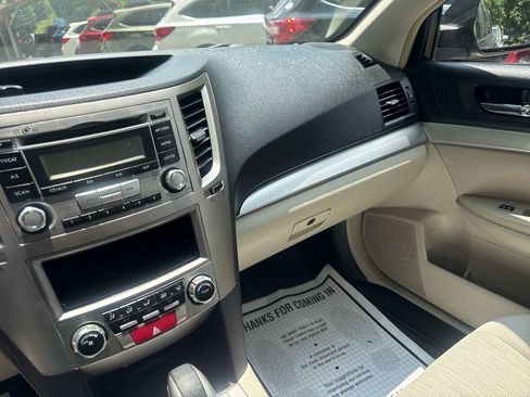 Used 2014 Subaru Outback 2.5i AWD/4WD image 17