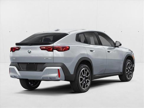 New 2026 BMW X2 xDrive28i AWD/4WD image 2