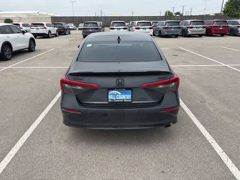 Used 2023 Honda Civic Sport image 4