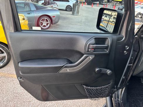 Used 2017 Jeep Wrangler Unlimited Sport w/ Connectivity Group image 20