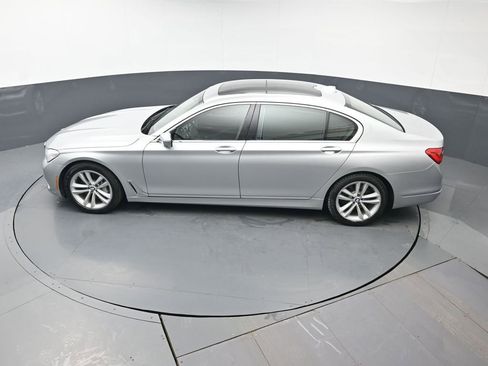 Used 2016 BMW 750i xDrive image 37