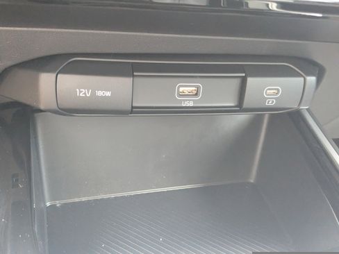 New 2026 Kia Niro LX FWD image 17